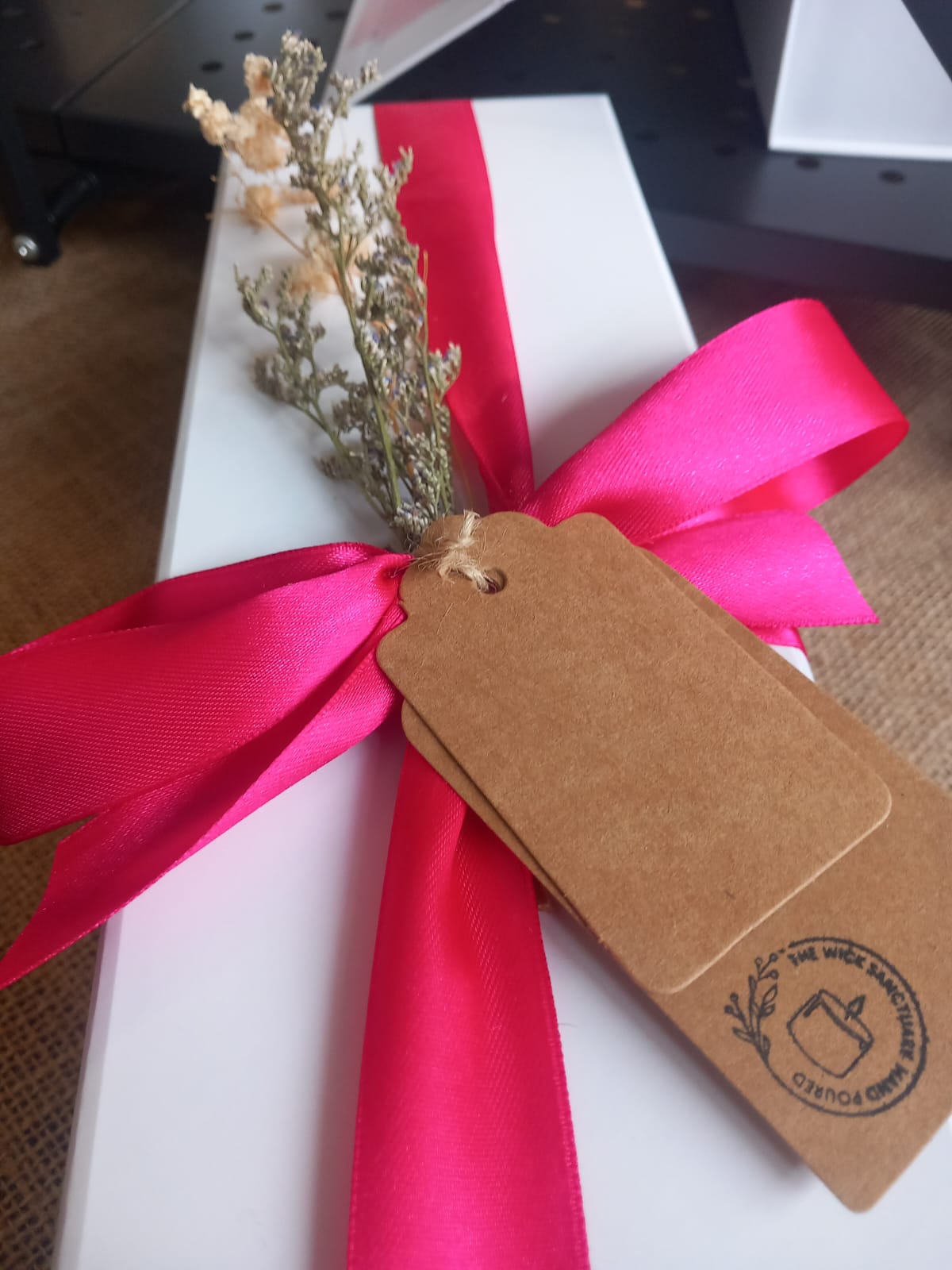 Luxurious Mother's Day Gift Box - Classique Candle and Reed Diffuser
