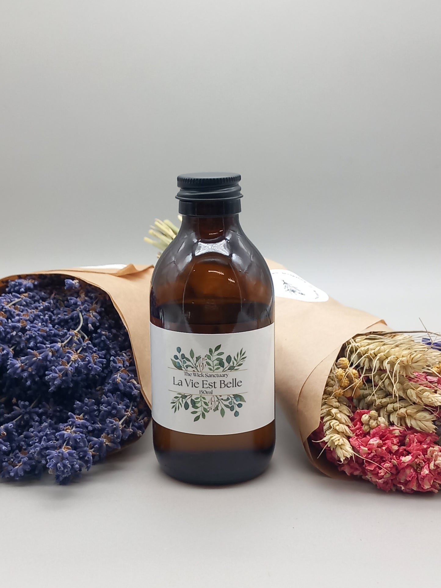 Inspired by La Vie est Belle 150ml Reed Diffuser