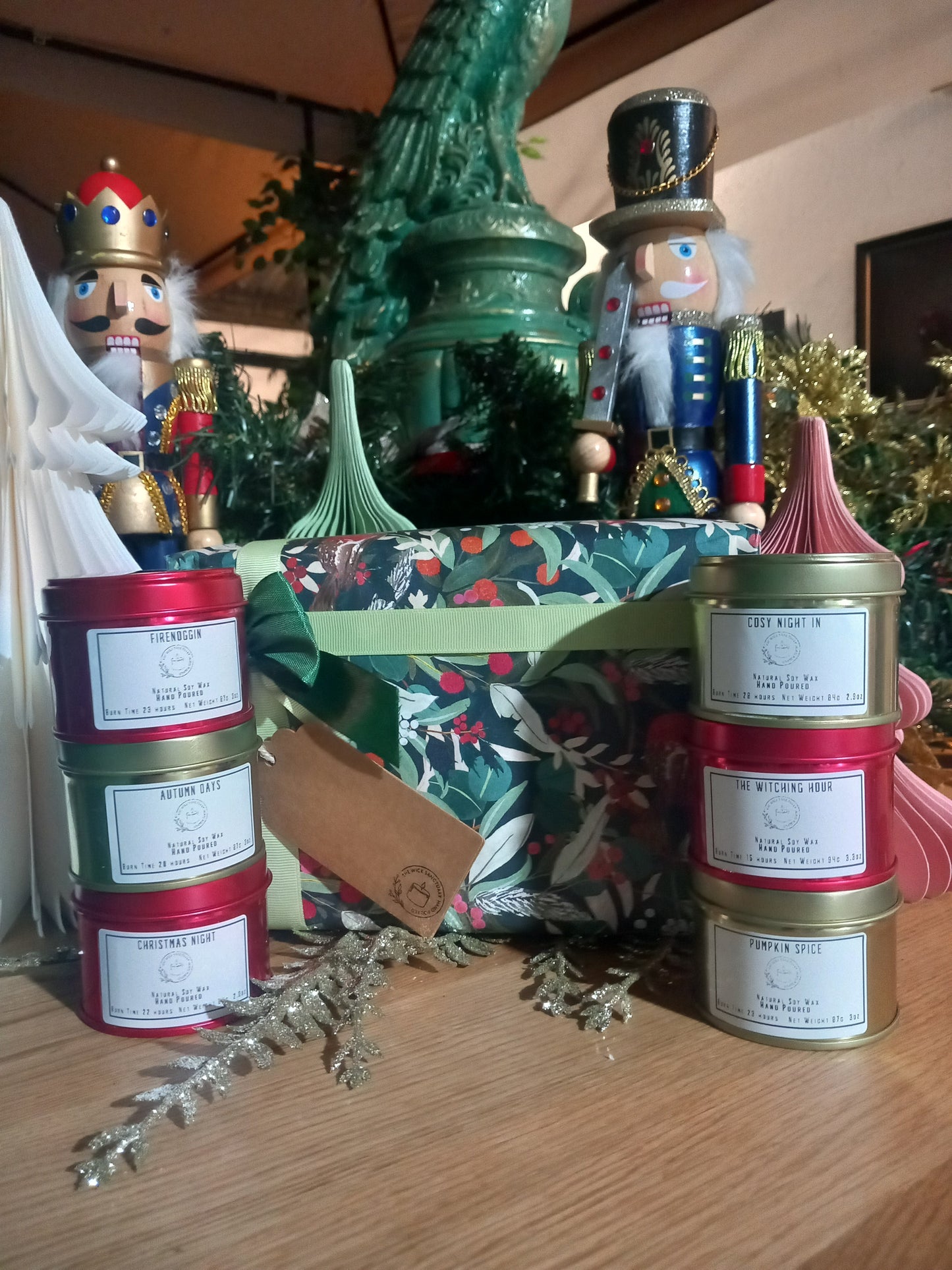 Gift Box Scents of Christmas 6 x 10cl candles