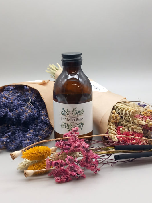Inspired by La Vie est Belle 150ml Reed Diffuser